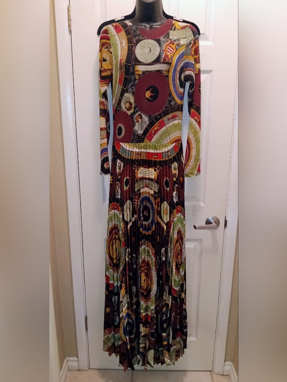 Alice + Olivia Hands Of Time Magnificemt Boho Long Sleeve Maxi NO OFFERS!